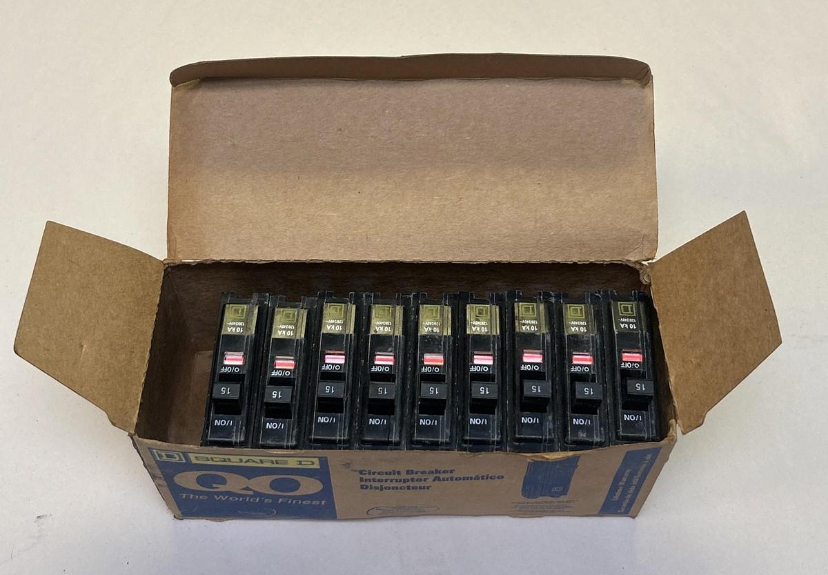 SQUARE D,QO115,CIRCUIT BREAKER 15A 120/240V 1P LOT OF 9 NOS