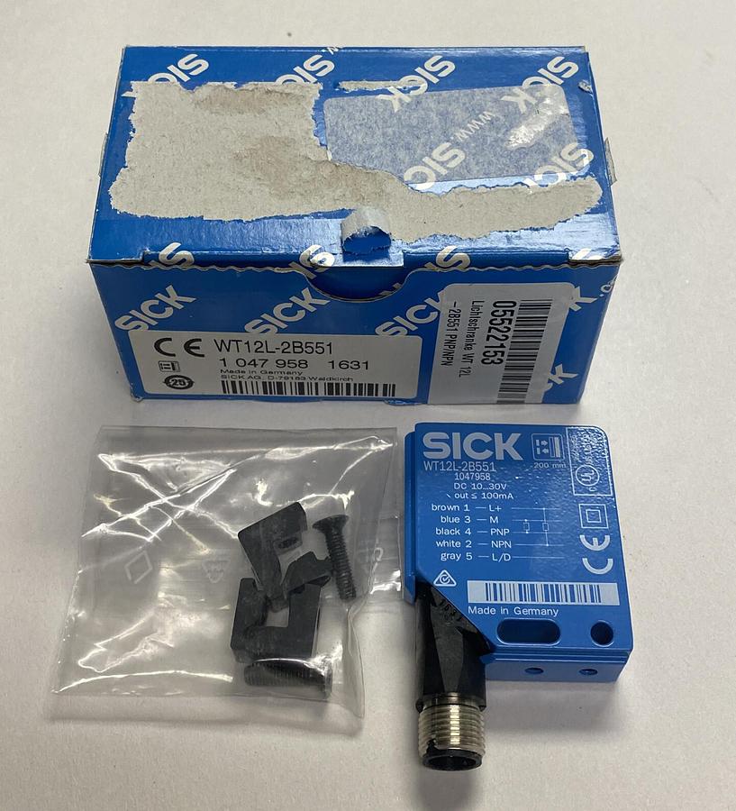 Used SICK,WT12L-2B551,PHOTOELECTRIC PROXMITY SENSOR NEW
