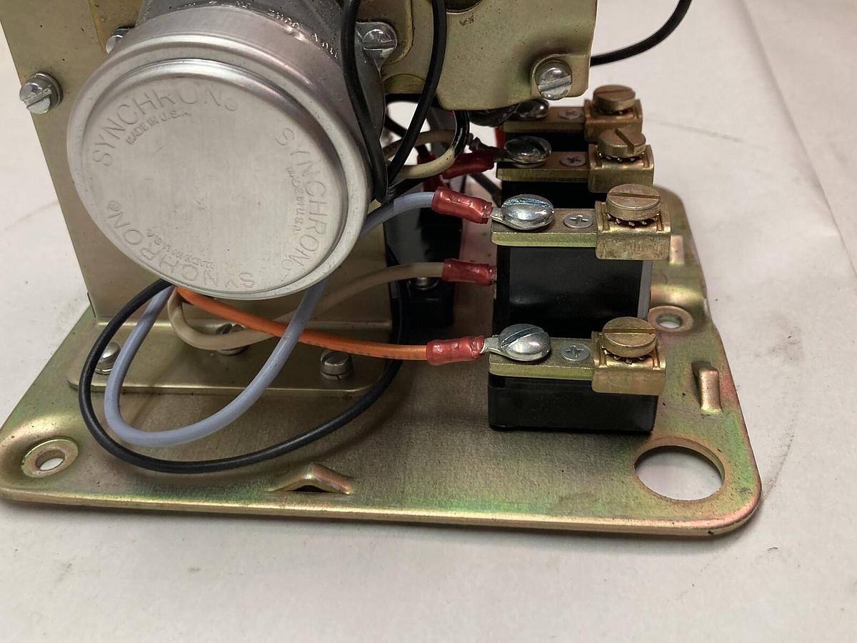 General Electric,CR28 40-1740A4,Time Delay Relay