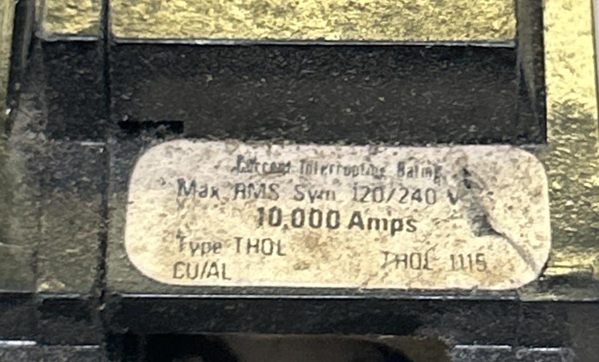 Used GENERAL ELECTRIC,THQL1115,CIRCUIT BREAKER 15A 120/240V 1P LOT OF 8