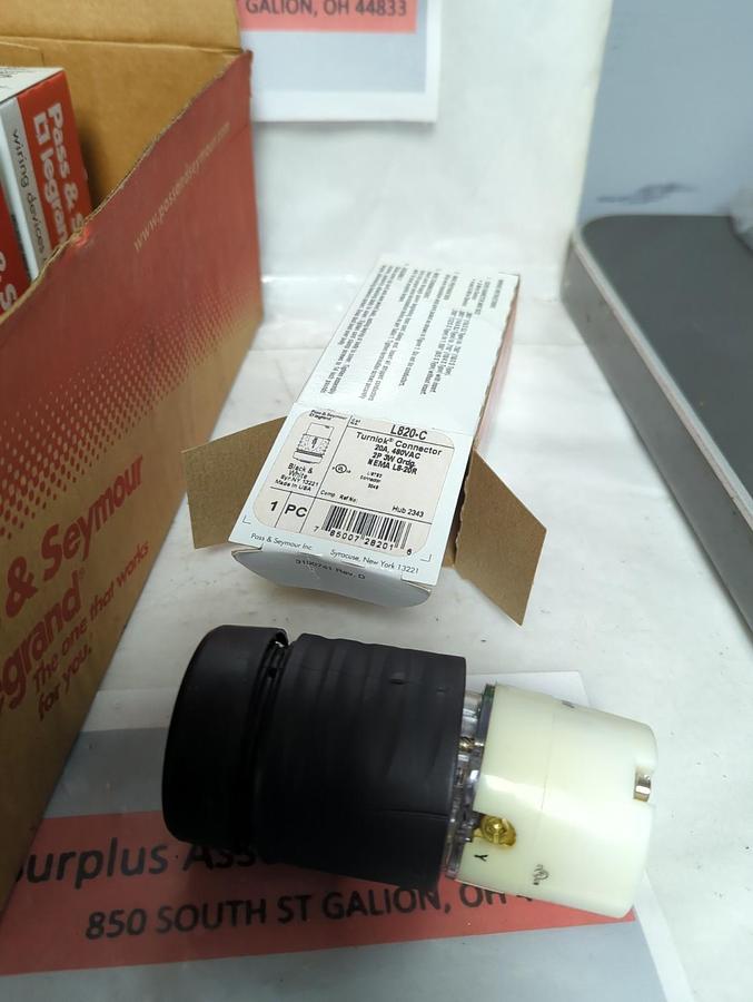 PASS & SEYMOUR,L820-C,TURNLOK CONNECTOR NEMA L8-20R 20A 480VAC LOT OF 3 NOS