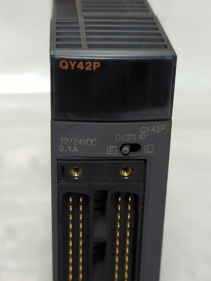 Used MITSUBISHI,QY42P,OUTPUT MODULE 24VDC 0.1A PRE-OWNED