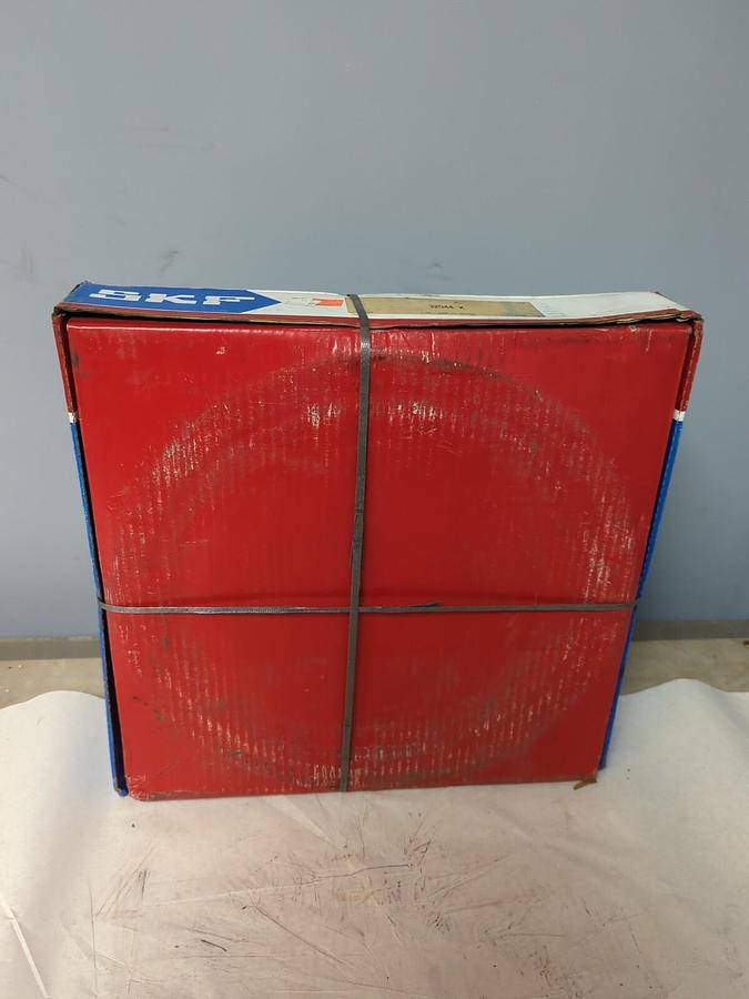 SKF,32044X,COMPLETE ROLLER BEARING NOS