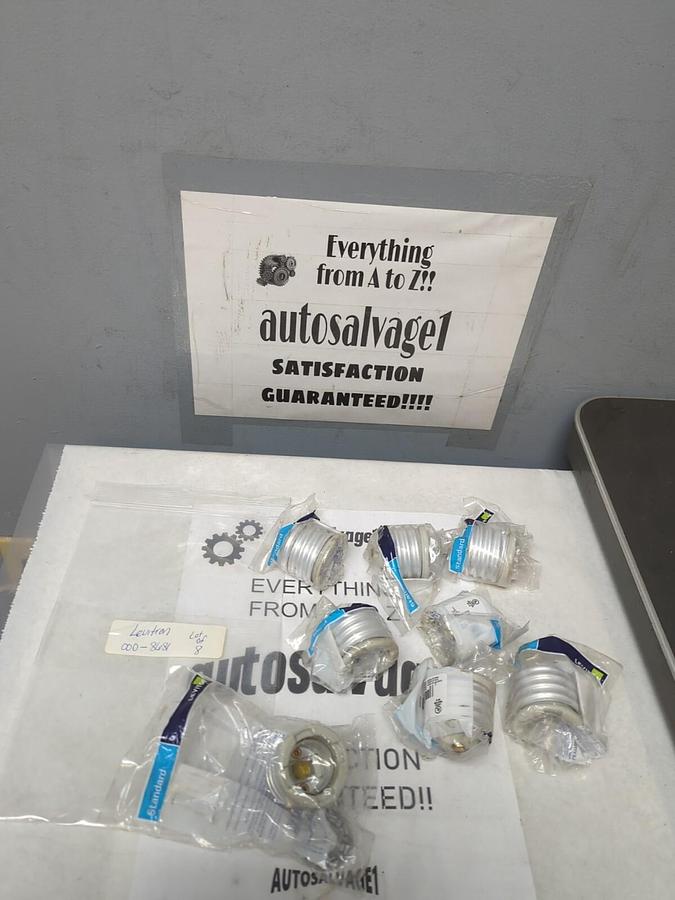 LEVITRON,000-8681,PORCELAIN REDUCER LAMP SOCKETS LOT OF 8 NOS