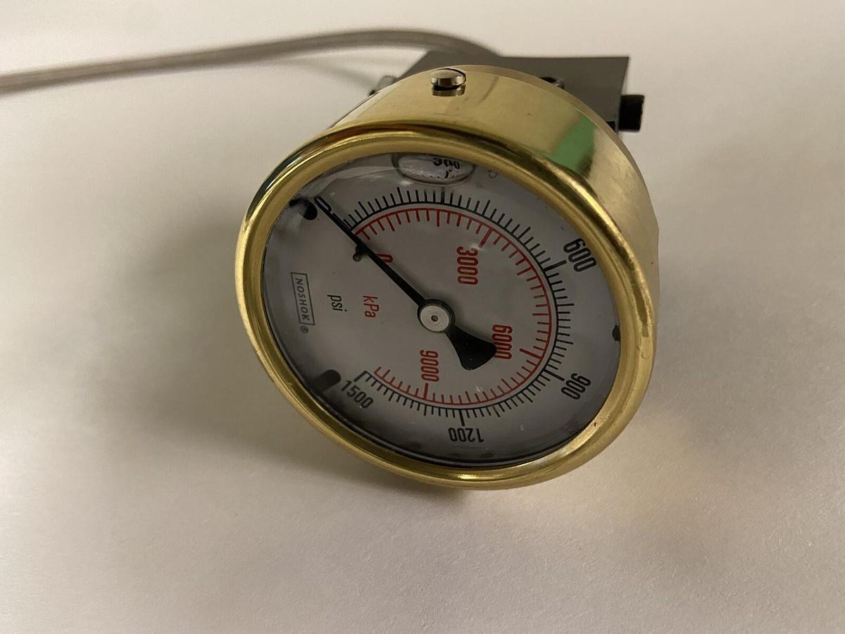 Noshok,Type 25,1/4 INCH NPT Diapraghm Seal with Pressure Vacuum Gauge 0-1500PSI