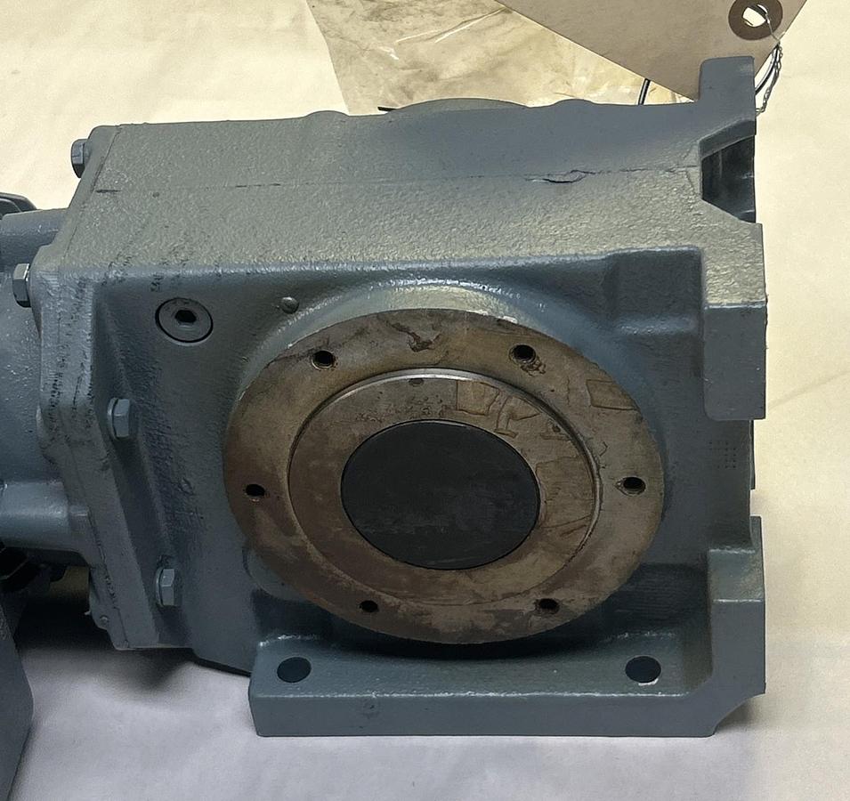 Used BAUER,SG2-21/DK64-163L-AS/V,GEAR MOTOR 0.30KW 1600RPM 460V