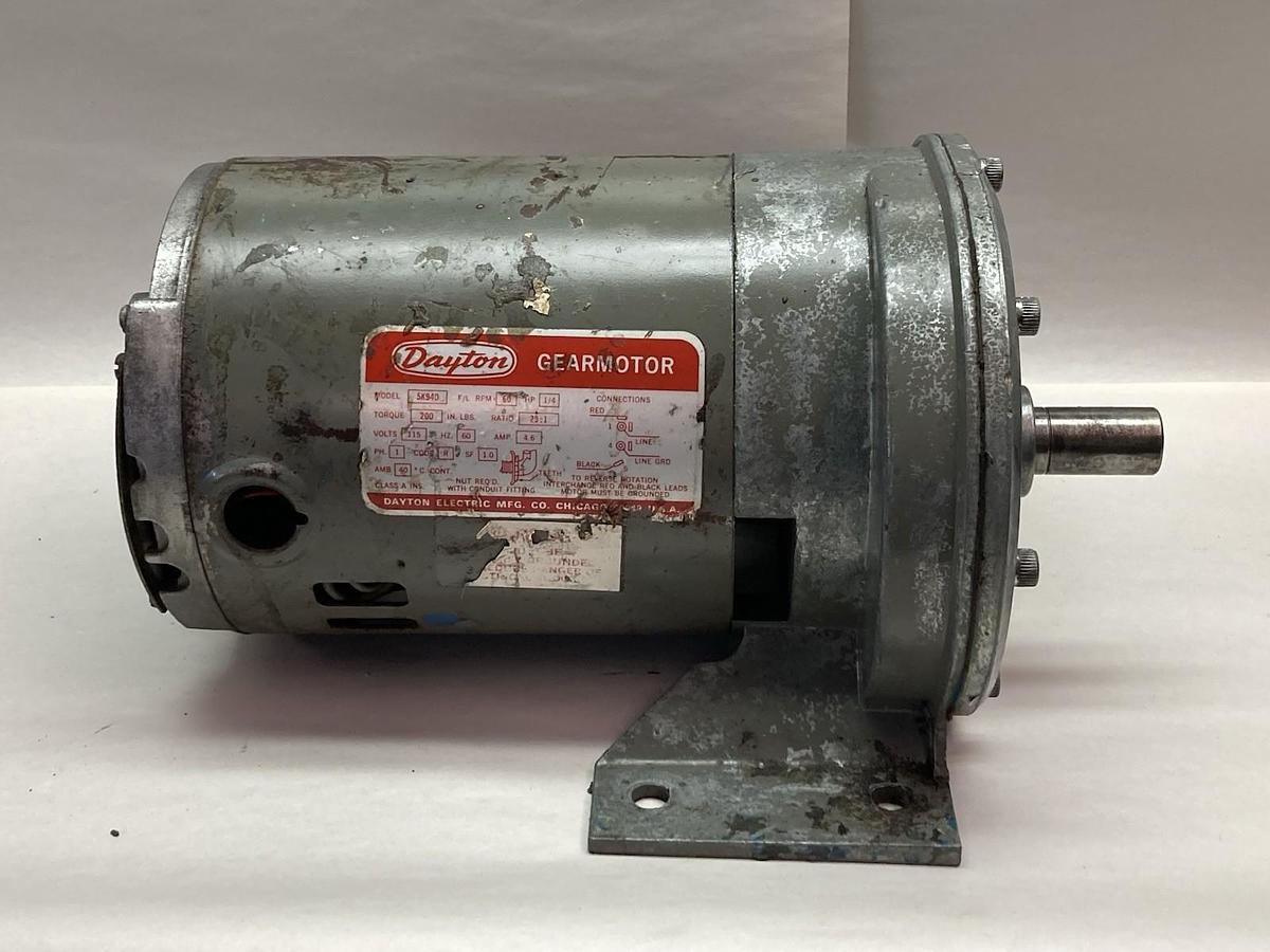 Used Dayton,Model 5K940,Gearmotor 60RPM 1/4Hp Ratio 29:1 60Hz