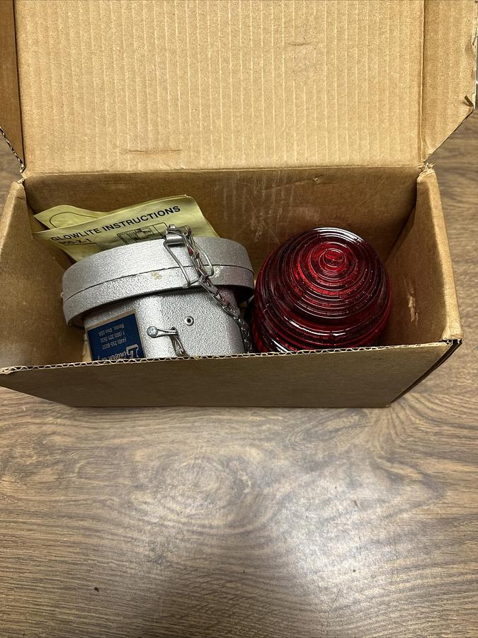 Lintern,900-X-1,Glowlite Red Safety Light