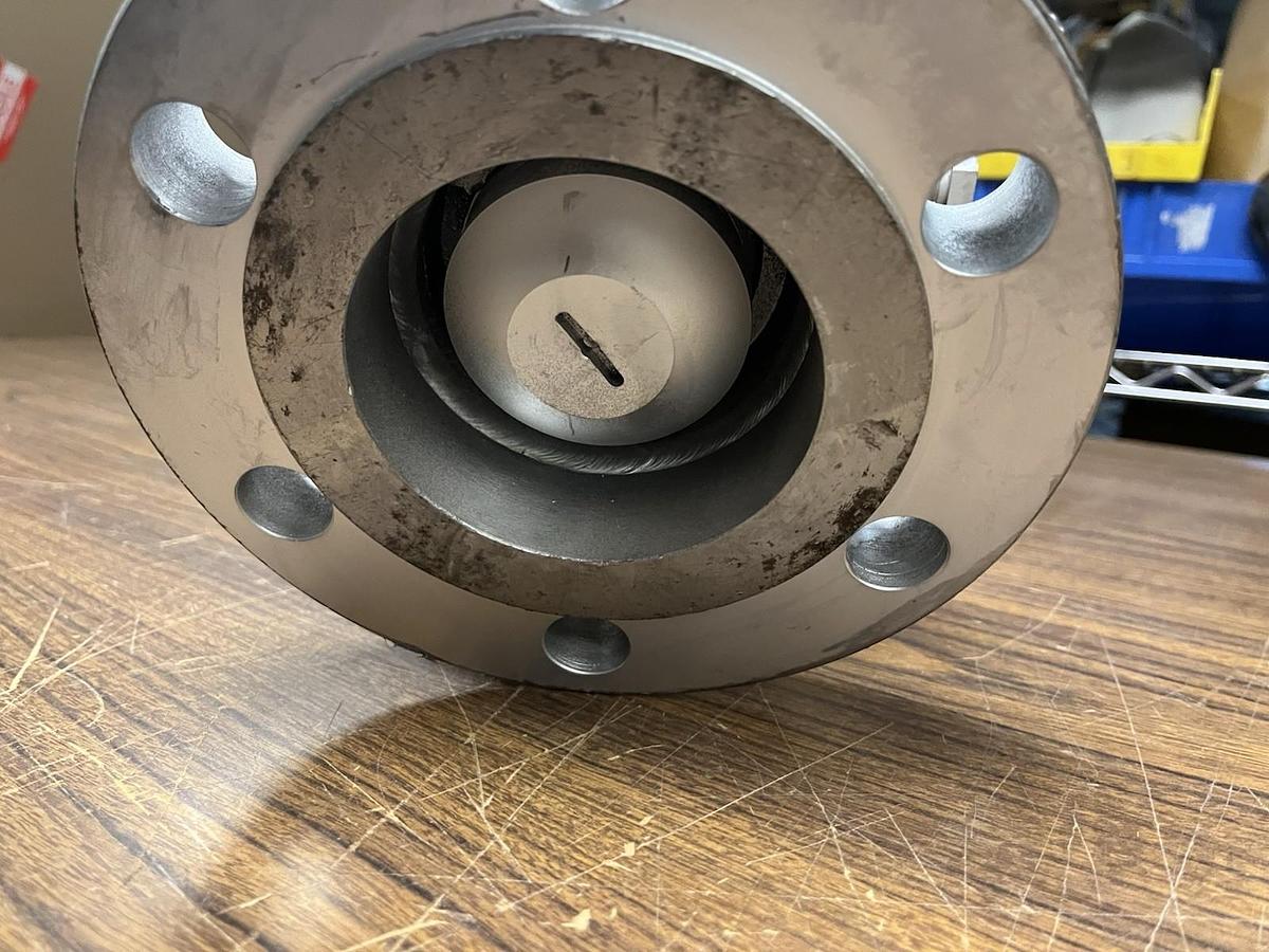 CLYDE BERGEMANN,BP352226-000A,POPPET VALVE 600Lb 2-3/8FT 1.188 SIDE PORTS