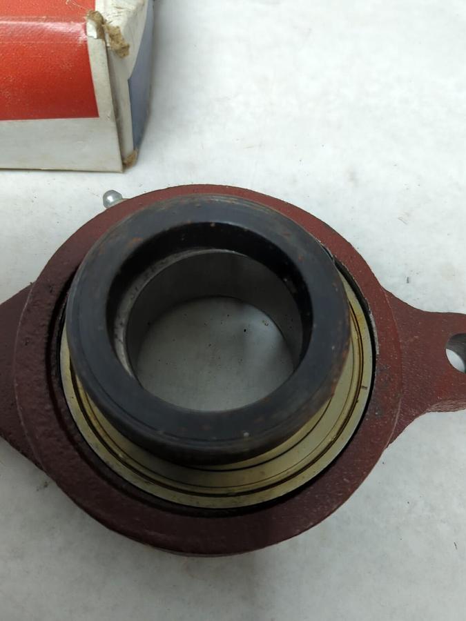NDH DELCO,R2FE-1-15/16,2-BOLT FLANGE BEARING 1-11/16 INCH BORE NOS