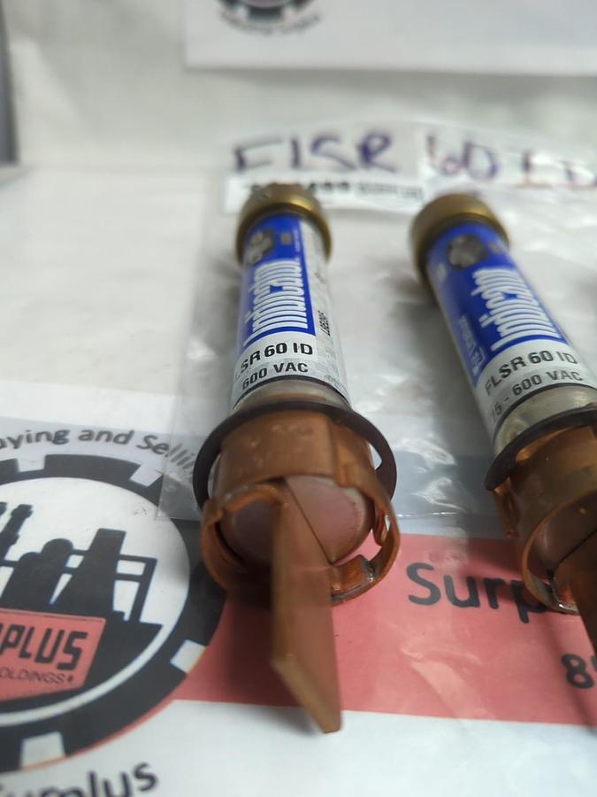 Used LITTELFUSE,FLSR60ID,INDICATOR 60 AMP FUSE W/ LRU616 REDUCERS LOT OF 3 PRE-OWNED