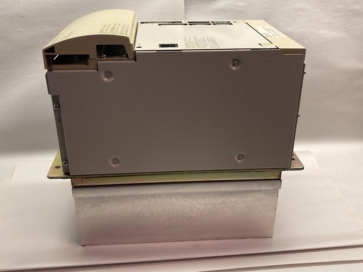 Used Yaskawa,VS-656M5,3-Phase Inverter Servopack 200V 30kW