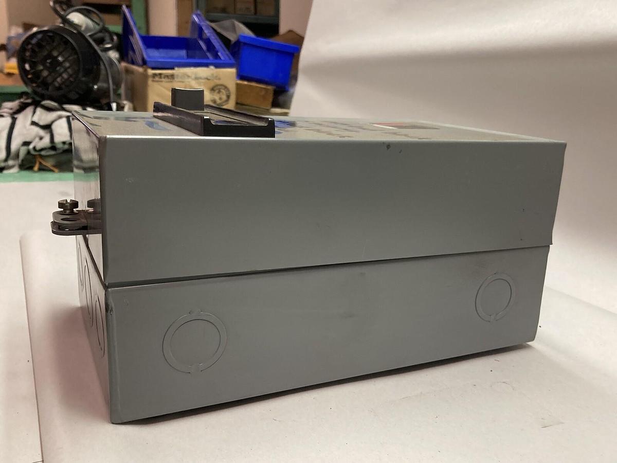 Eaton Cutler-Hammer,C320AS1,Contactor Enclosure Bulletin A10 Size 1