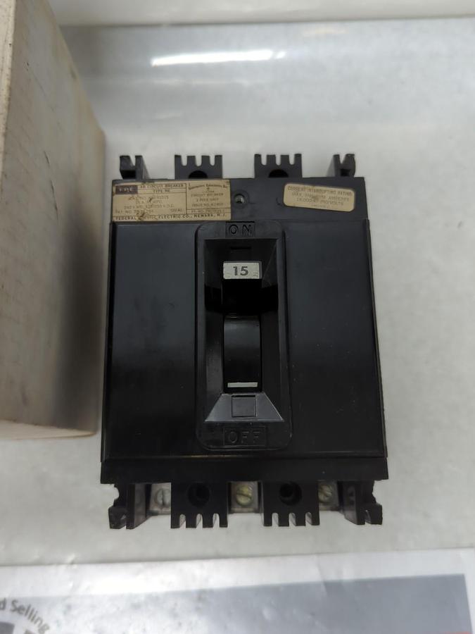 Used FEDERAL PACIFIC,NE231015,CIRCUIT BREAKER 15 AMP 3-POLE PRE-OWNED