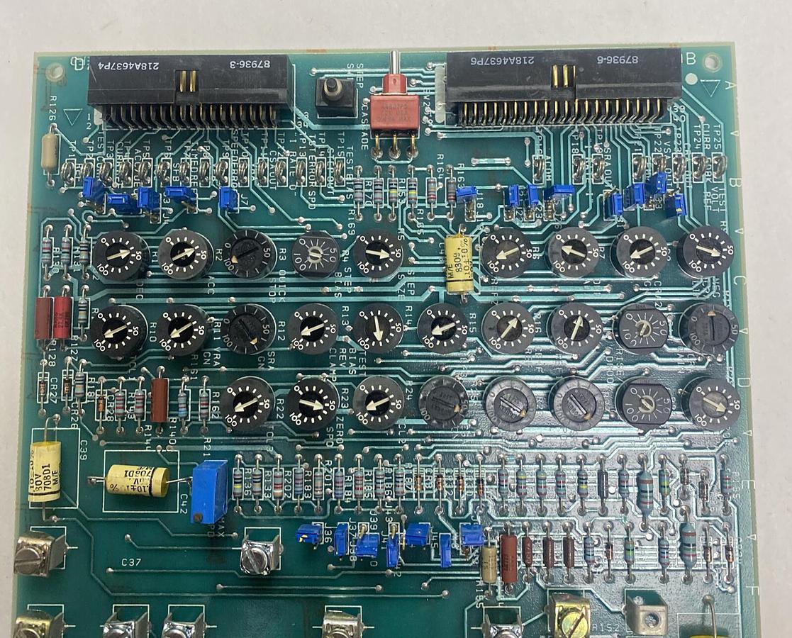Used GENERAL ELECTRIC,DS3800DGRD1D1C, AUXILARY BOARD