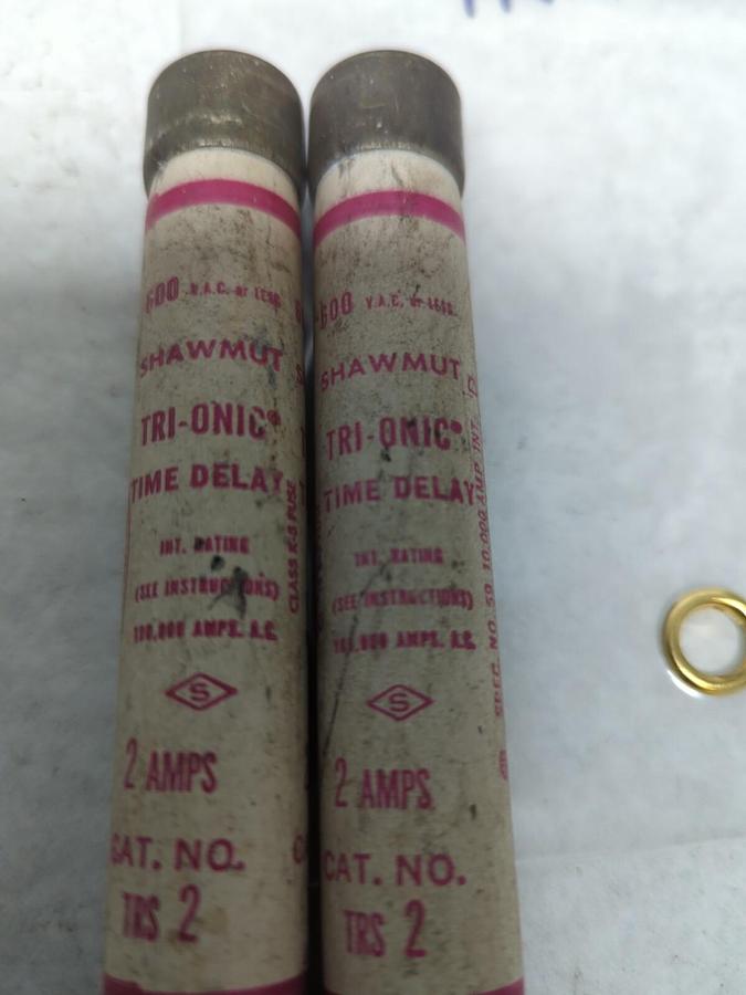 Used SHAWMUT,TRS2,TRI-ONIC 2 AMP FUSE LOT OF 2 PRE-OWNED