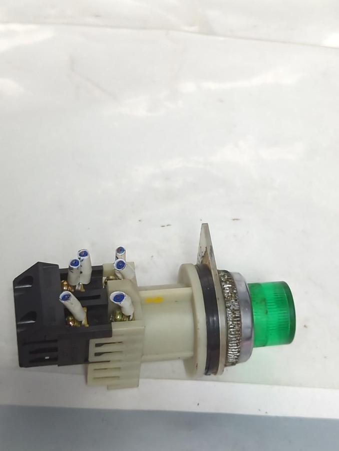 Used FUJI ELECTRIC,AH30-L,GREEN PUSH BUTTON PRE-OWNED