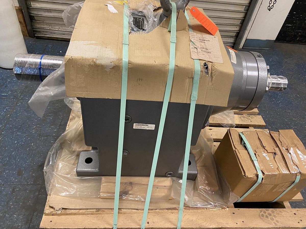 Used NORD GEAR,SK92-W,GEAR REDUCER RATIO 10.5 75630 LB-IN OUTPUT 167RPM