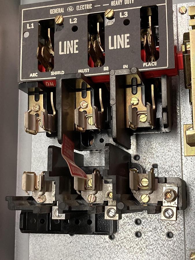 Used General Electric,TH3363M,Disconnect Safety Switch Model 2 100A 250VDC