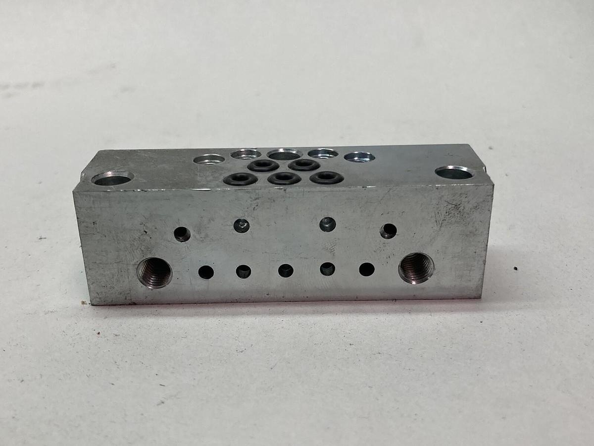 Graco Trabon,NPSF-J09B,Modular Divider Valve Block