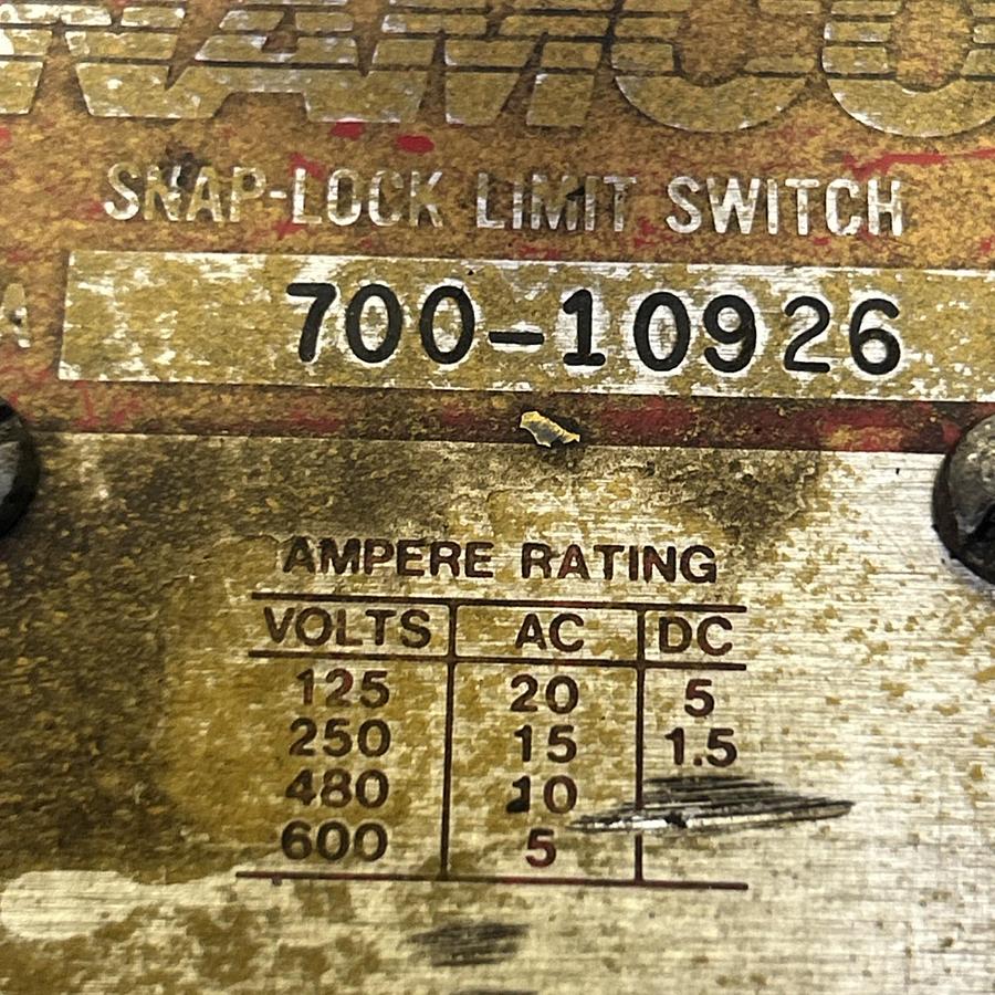 Used NAMCO CONTROLS,EA700-10926,LIMIT SWITCH