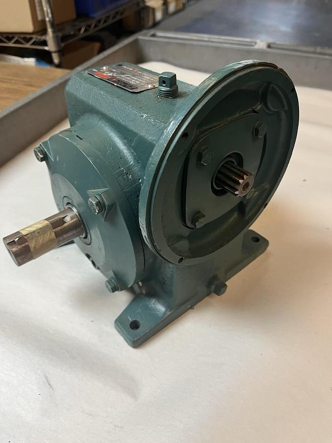 Used RELIANCE DODGE,140WG21A, XL GEAR SPEED REDUCER RATIO 25 INPUT 1.46HP 1725RPM