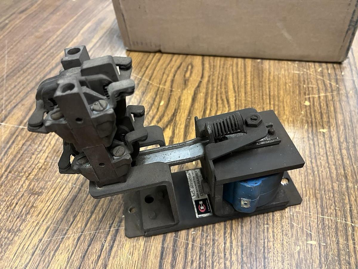 Used CUTLER HAMMER,6011H22A,DC RELAY 600V