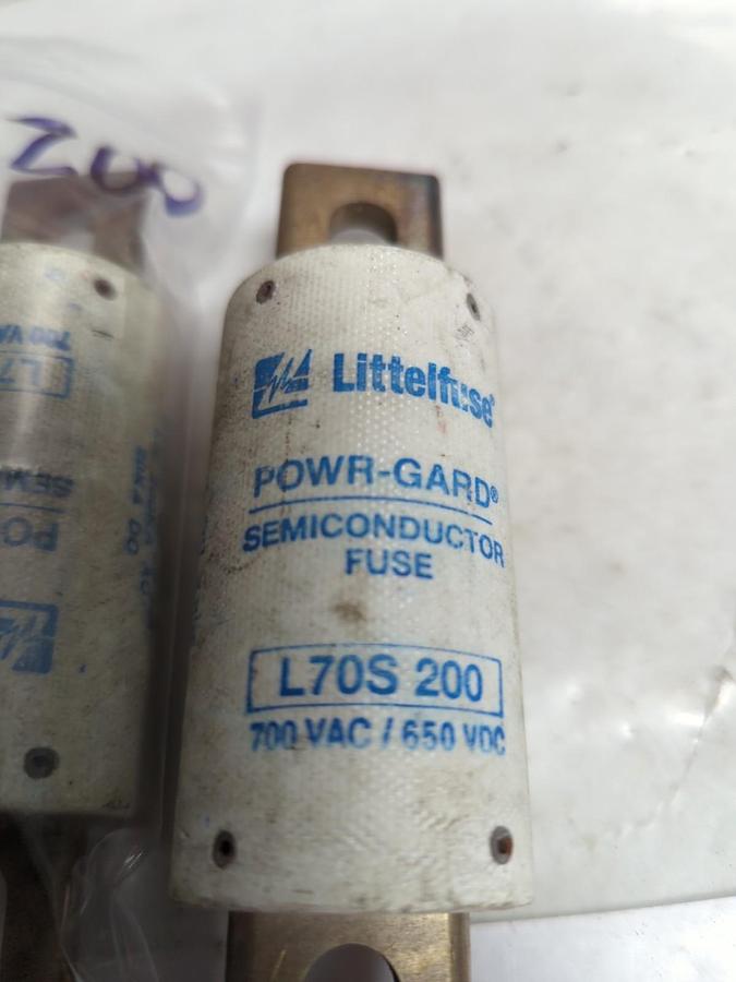 Used LITTELFUSE,L70S200,POWR-GARD FUSE 200 AMP LOT OF 2 PRE-OWNED