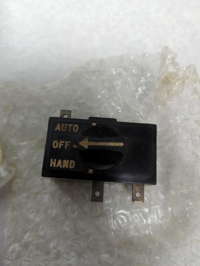 SIEMENS-ALLIS,25-107-200-801,SELECTOR SWITCH H-O-A KIT NOS