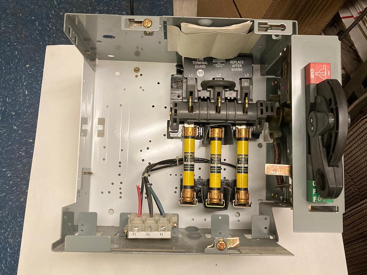 Used Allen-Bradley,2100 2192F,30 Amp 12 INCH Fused MCC Disconnect Feeder Bucket