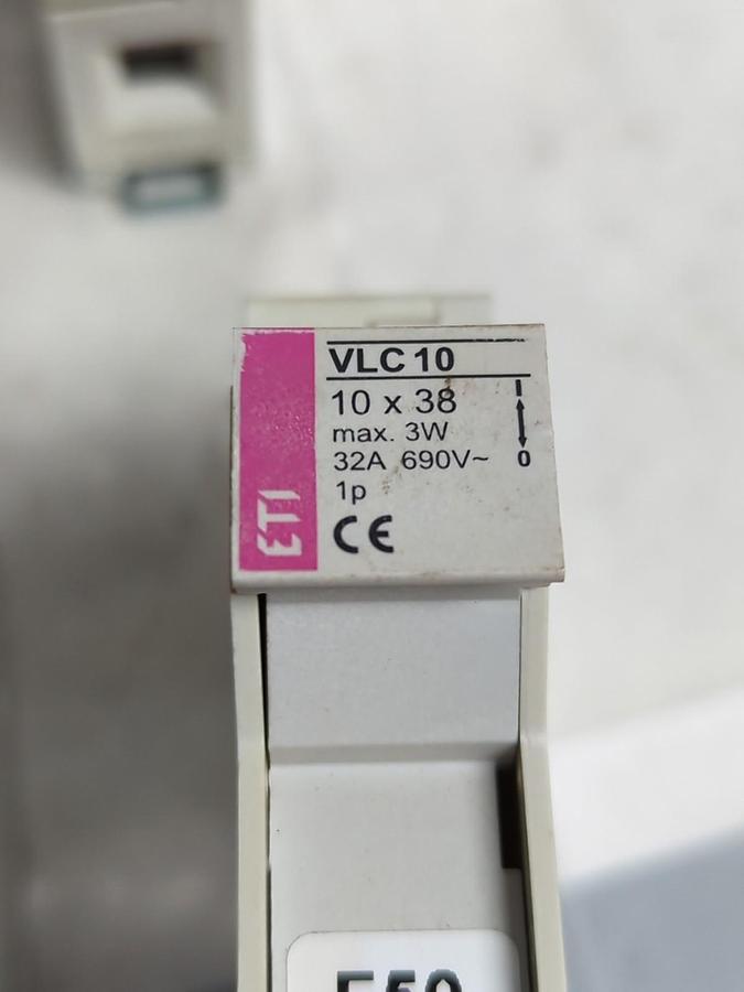 Used ETI,VLC10,FUSE HOLDER 10X38 32 AMP 1-POLE 600V LOT OF 15 PRE-OWNED