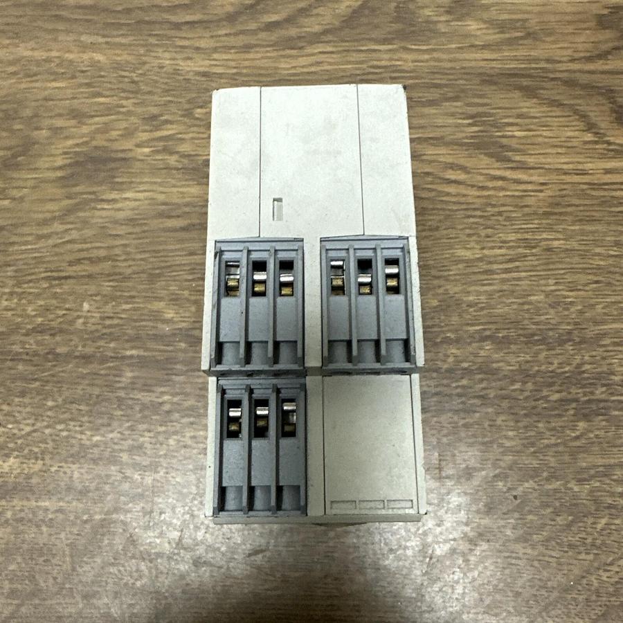 Used Carlo Gavazzi,DWB01CM4810A,3-Phase Load Control Relay