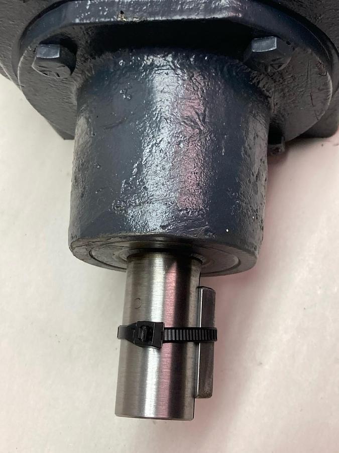 Used Hub City,0220-08831-165,Gear Reducer Style A 1 Inch Shaft 1:1 Ratio