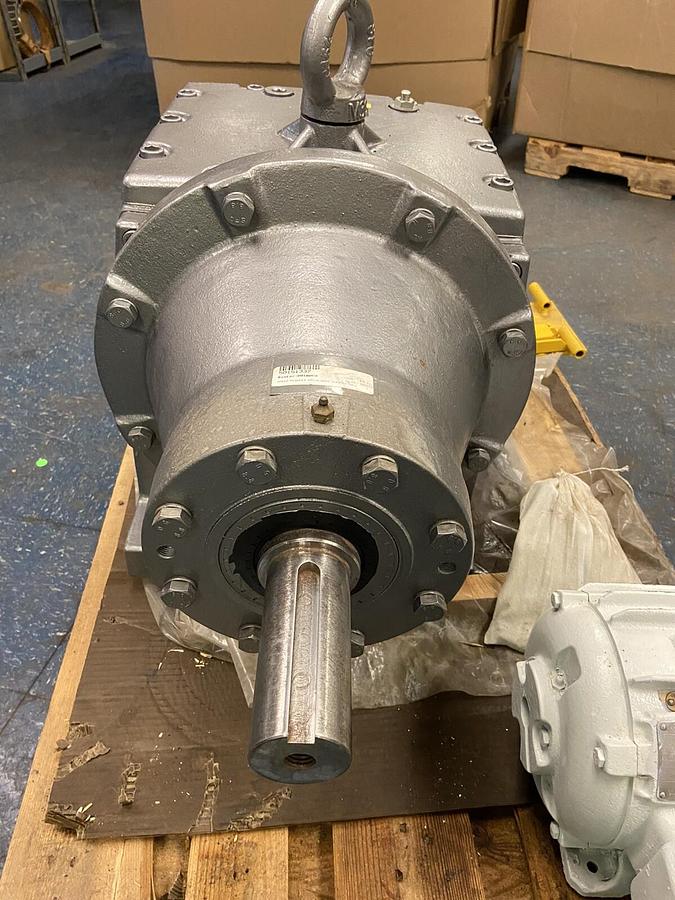 Used Nord,SK82KW,UniCase Gear Reducer Ratio 10.33 Torque 60764Lb-IN 169RPM