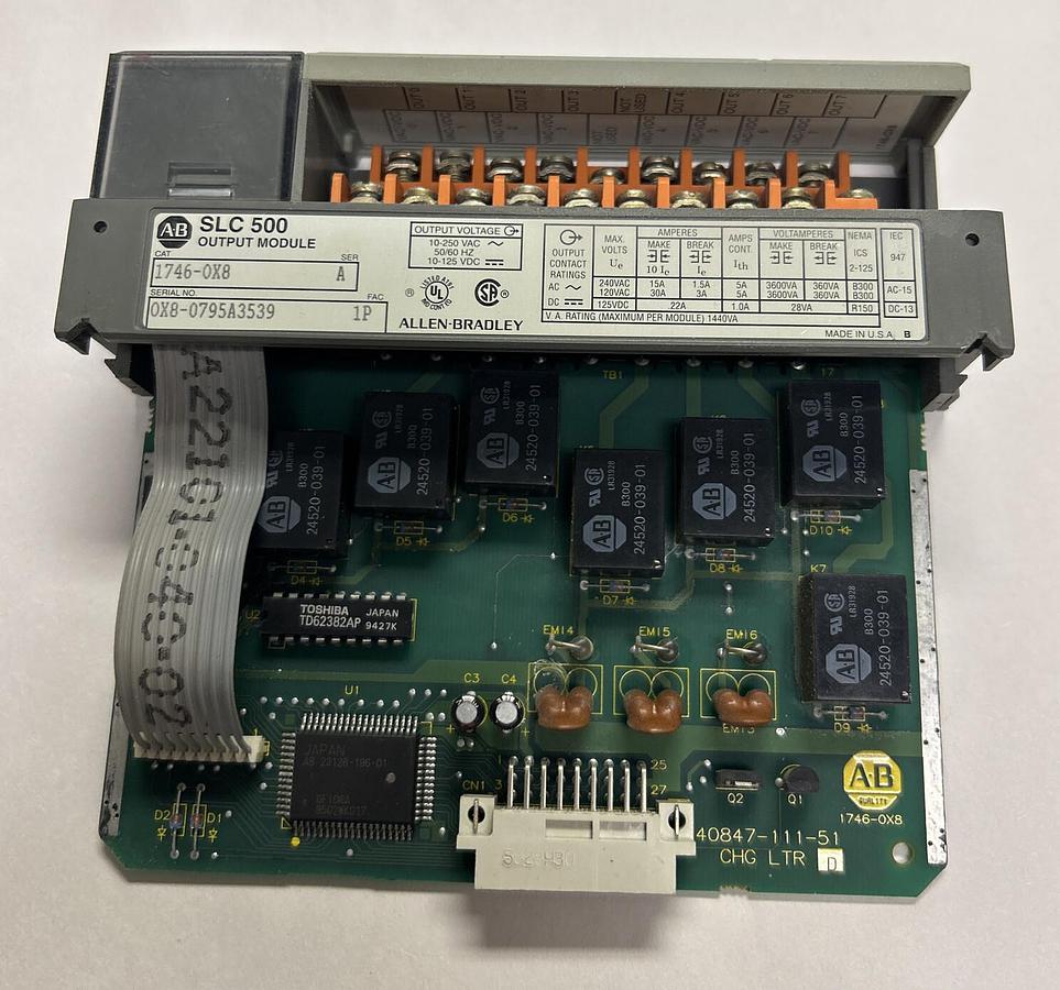 Used ALLEN BRADLEY,1746-OX8,SER A OUTPUT MODULE