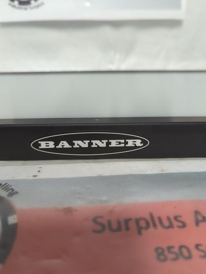 Used BANNER,LEDRB300X150PW2-XQ,RED LED VISION LIGHT BACKLIGHT 24VDC 2.2A PRE-OWNED