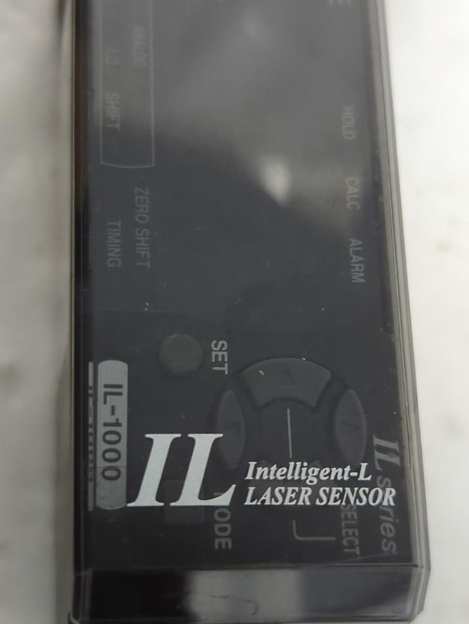 Used KEYENCE,IL-1000/IL-065,LASER SENSOR SET PRE-OWNED