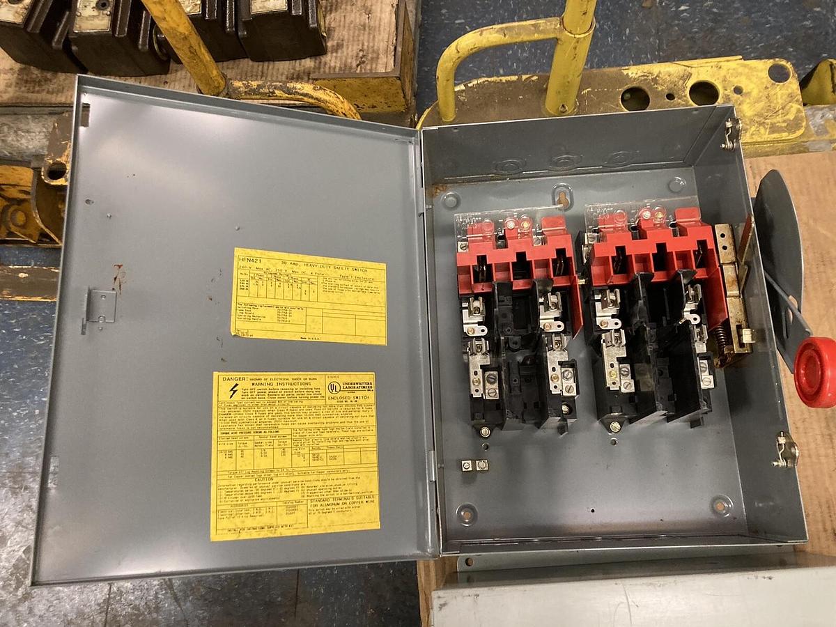 Westinghouse,HFN421,Heavy Duty Safety Switch 30A 240V