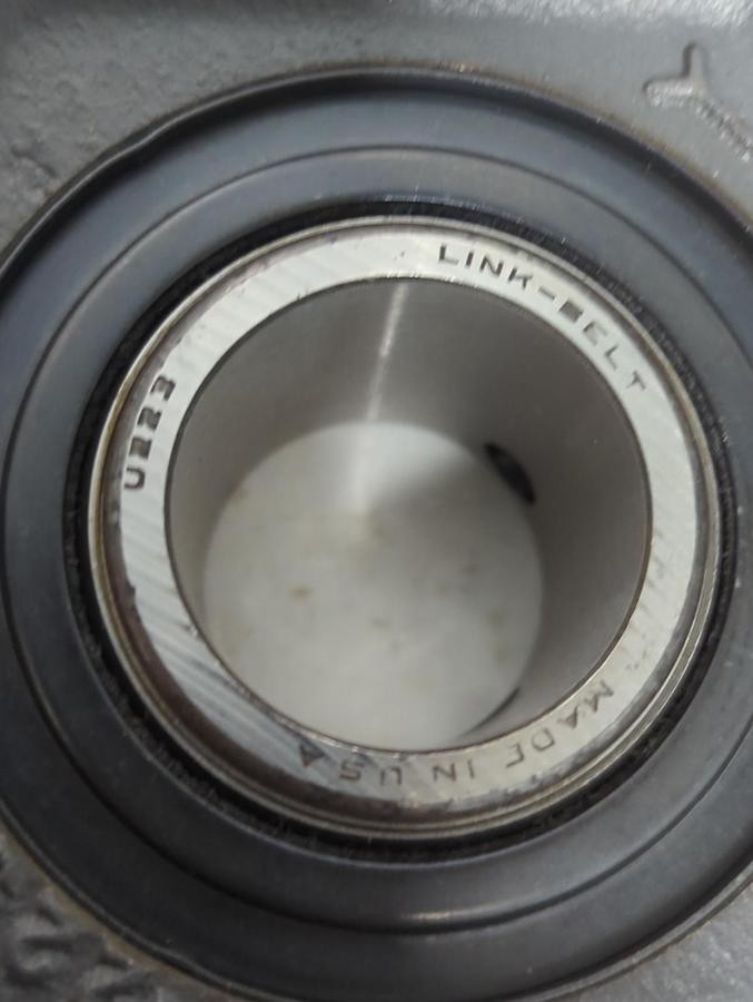 Used LINK BELT,F-223,FLANGE MOUNT BEARING 4-BOLT BASE 1-7/16 INCH BORE PRE-OWNED