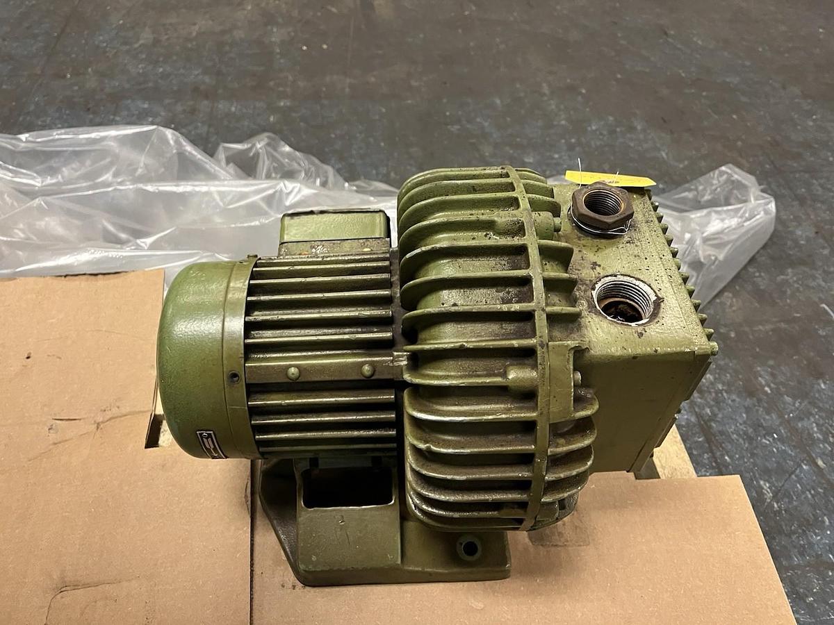 Used RIETSCHLE,SKG-200-2.02,REGENERATIVE BLOWER 3PH .44kW 3400RPM