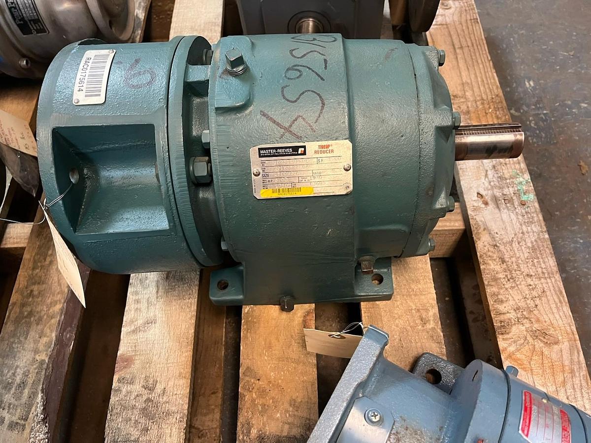 Used RELIANCE,180DM214,TIGEAR GEAR REDUCER RATIO 9.5 IN 6HP 1750RPM