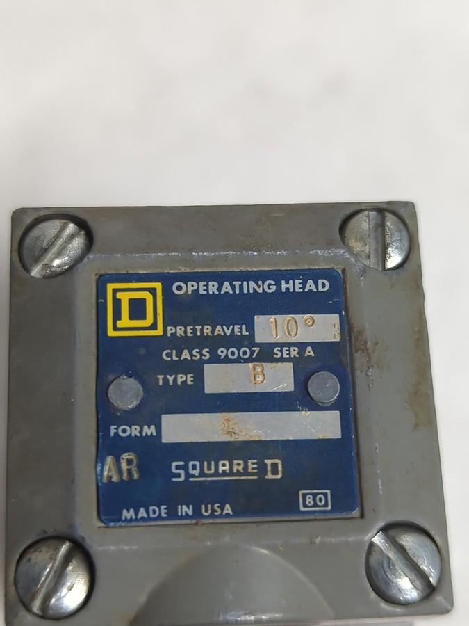 Used SQUARE D,9007 C5481,SERIES A LIMIT SWITCH PRE-OWNED