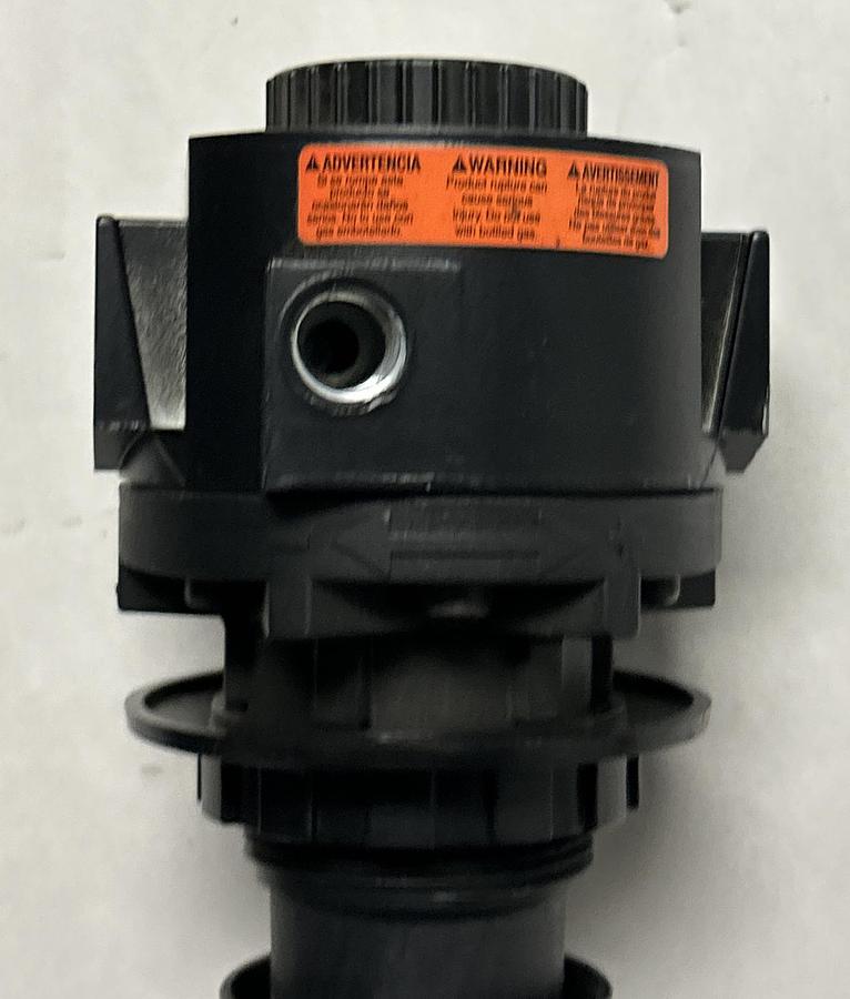 Used WILKERSON,R26-04-000,PNEUMATIC REGULATOR 1/2IN