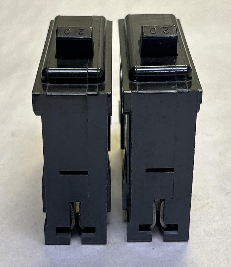 Used ITE,BQ1-B020,CIRCUIT BREAKER 20A 120/240V 1P LOT OF 2