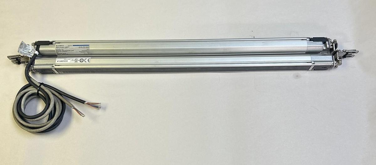 Used KEYENCE,SL-C28H-T / SL-C28H-R,LIGHT CURTAIN TRANSMITTER & RECIEVER SET