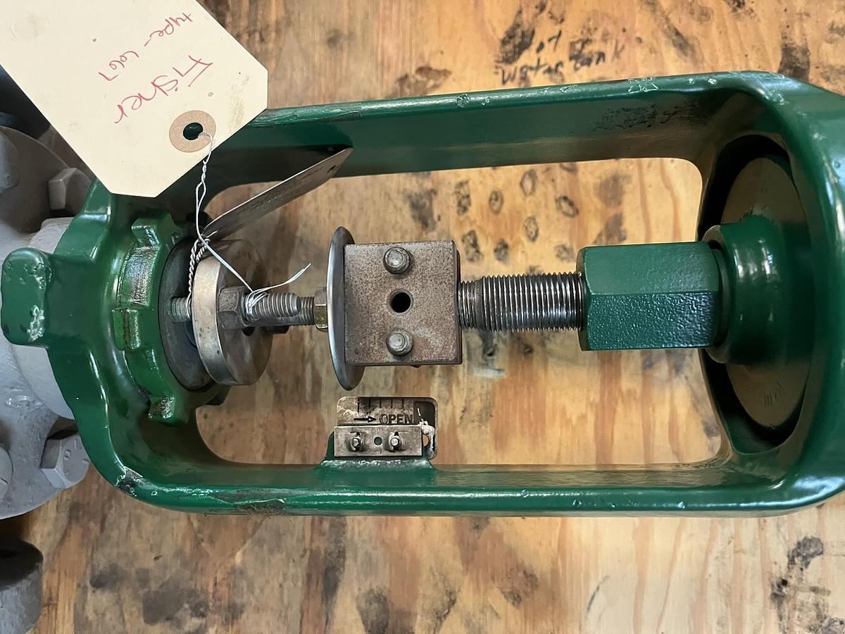 FISHER,667,SIZE 34 PNEUMATIC ACTUATOR VALVE 1-1/2" 250B