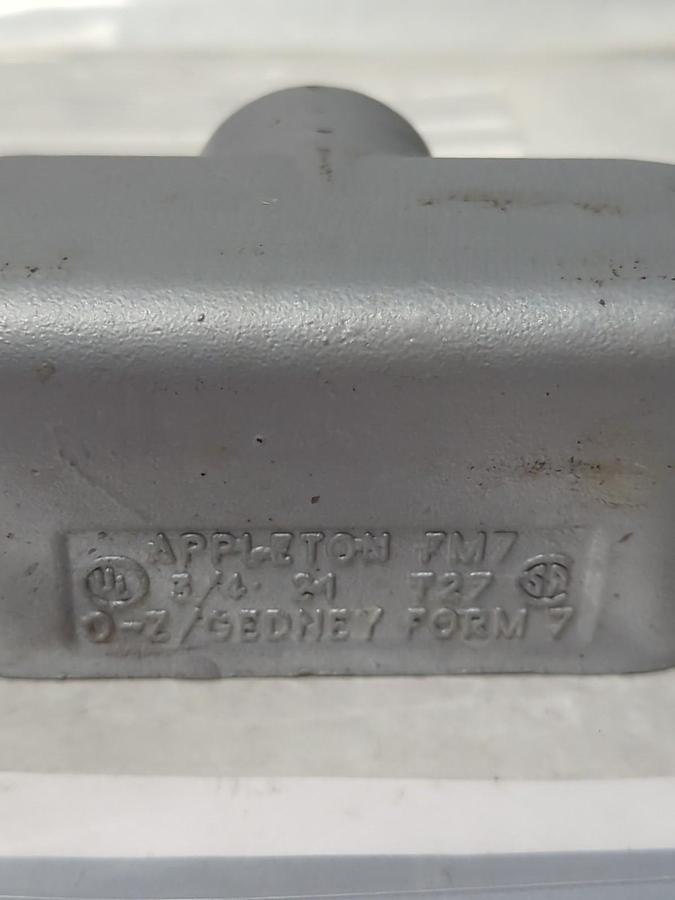 APPLETON,T27,FM7 CONDUIT BODY 3/4 INCH LOT OF 2 NOS