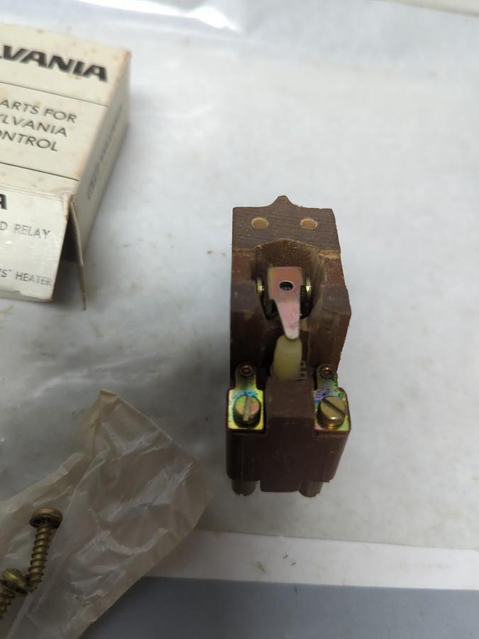 SYLVANIA,7323,OVERLOAD RELAY 0-30 AMPS NOS