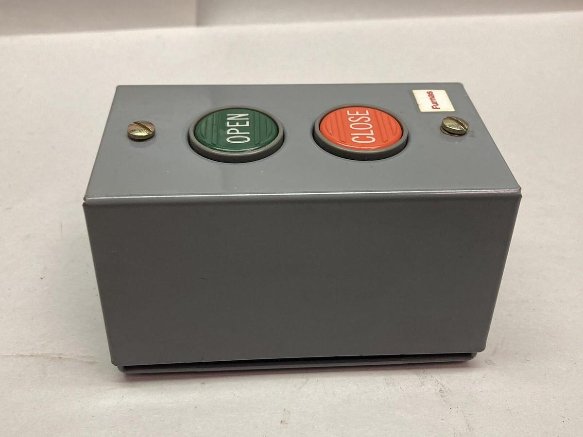 Used Furnas,50RA3HJ,Push Button 600/240VAC