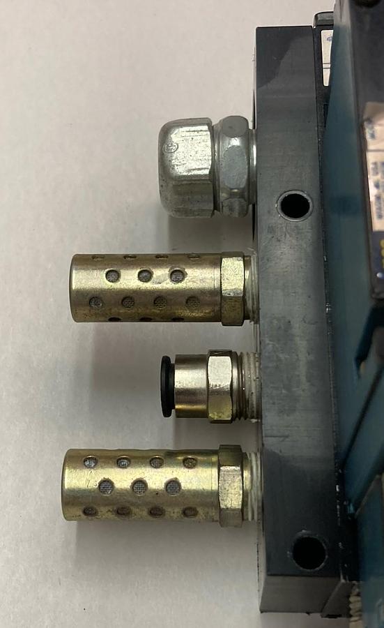 Used Mac,92B-EAB-000-DM-DDAP-1DG,Valve Assembly 92B-000-BJA 24 VDC 5.4 Watts